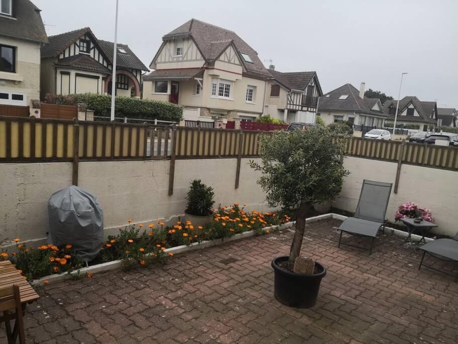 Spa Privatif Face Mer Riva Romantic & Spa Ouistreham Bagian luar foto