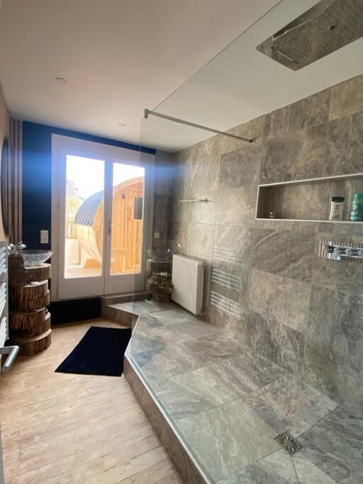 Spa Privatif Face Mer Riva Romantic & Spa Ouistreham Bagian luar foto